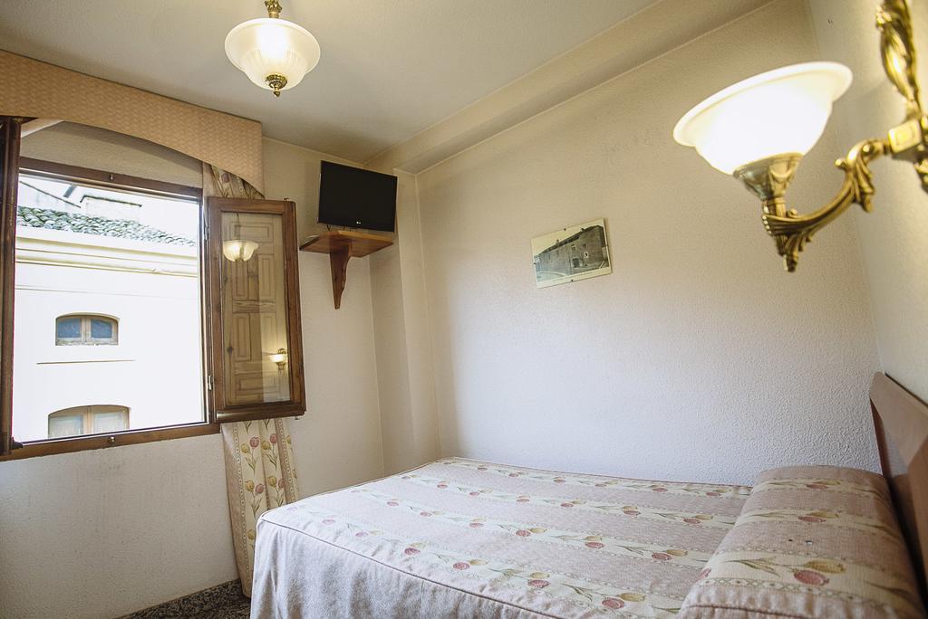 Hostal Plaza Ciudad-Rodrigo Стая снимка