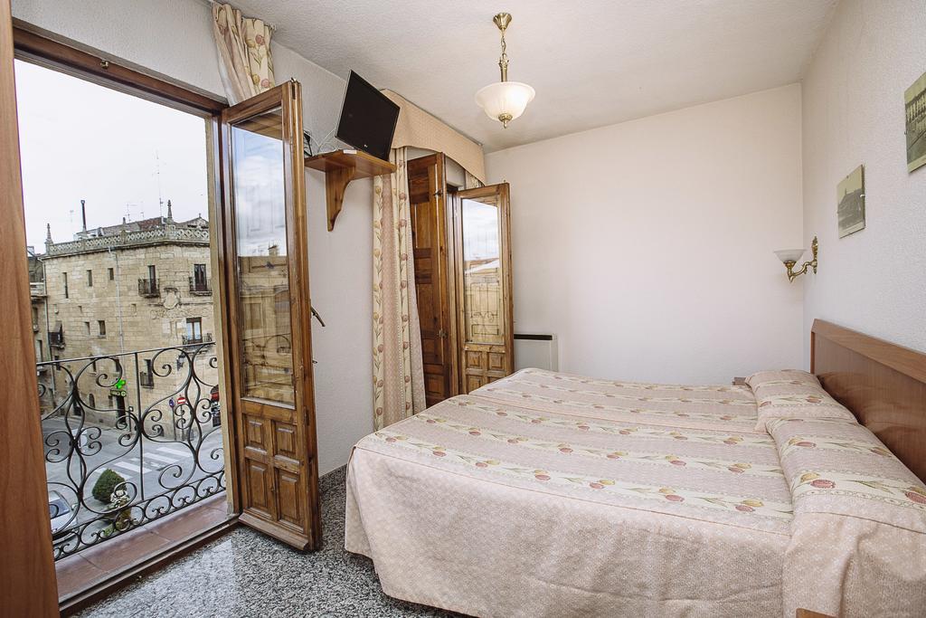 Hostal Plaza Ciudad-Rodrigo Стая снимка